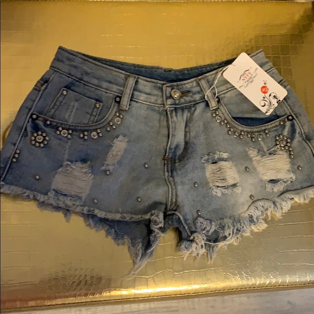 BNWT Studded jean shorts